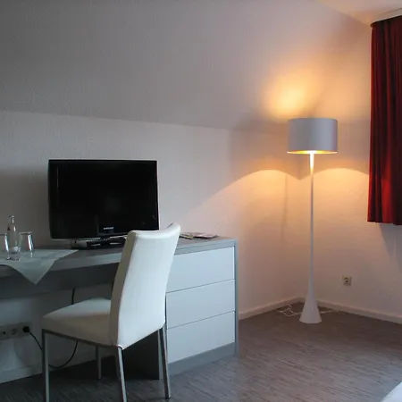 Hotel Elbrivera Alt Prester Maagdenburg Buitenkant foto